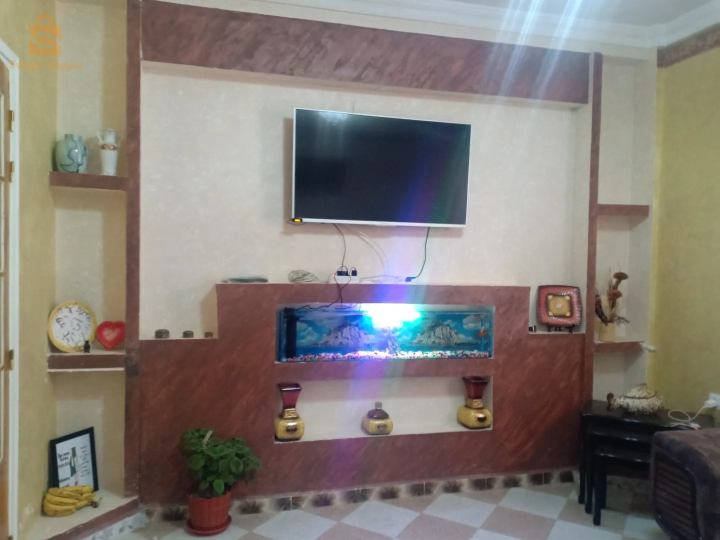 Shared housing in the heart of Bordj Bou Arreridj. It has all the necessary supplies. It is close to everything. The sales contract does not have only a key