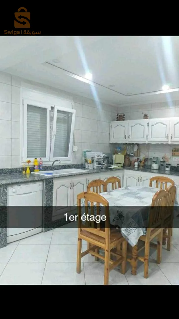 بيع فيلا في وهران في بالقرب من كلينيك الحكمة