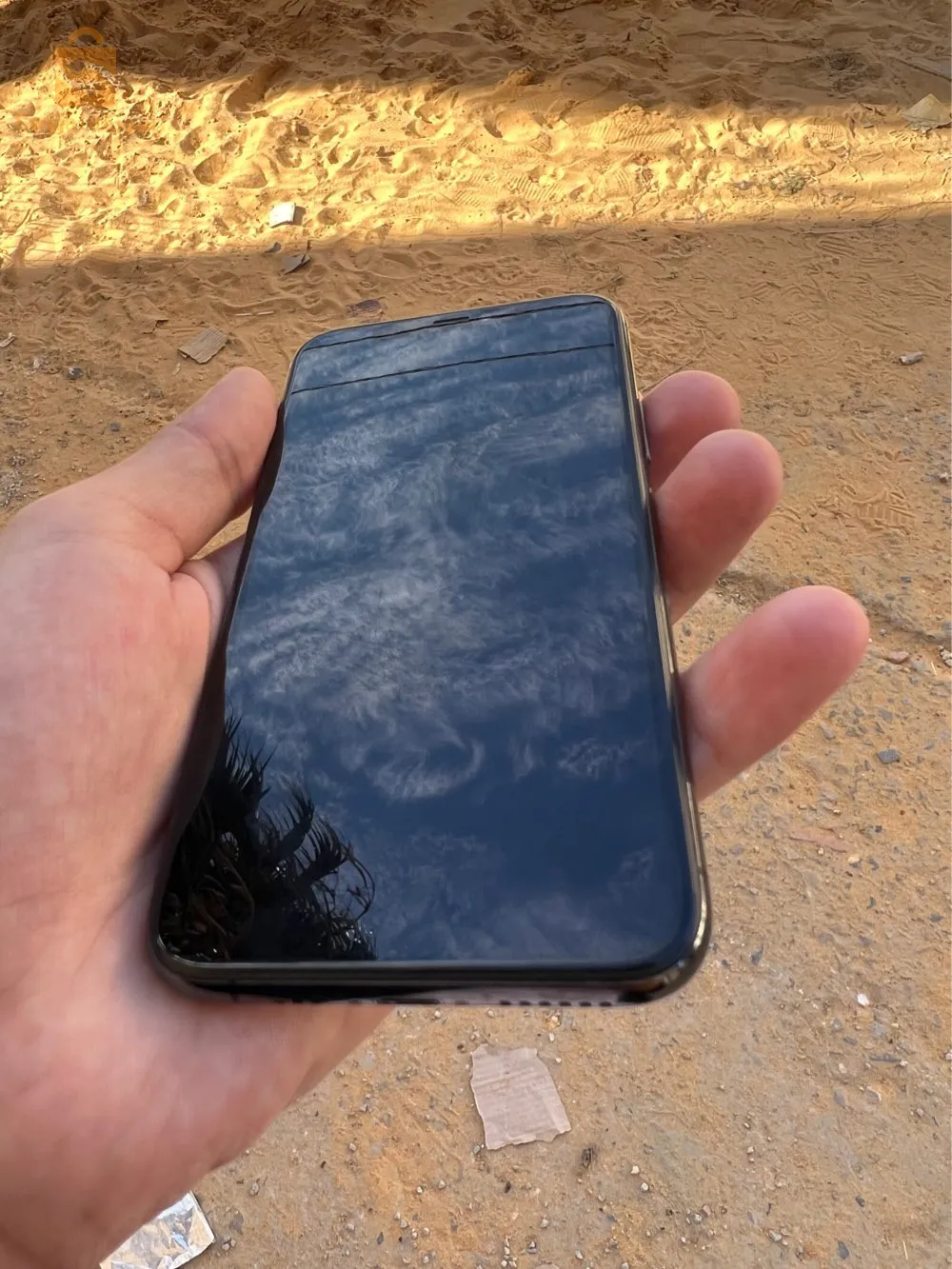 ايفون 11 برو جديد 64جڤا 
باتري 77%