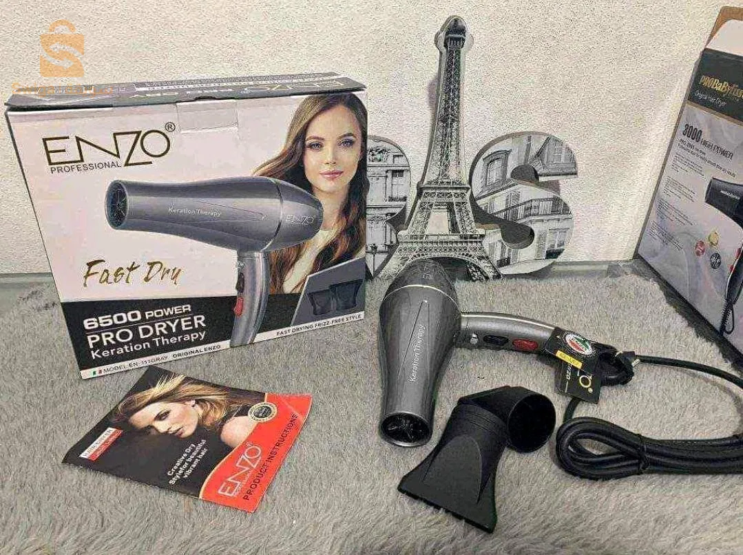 Séchoir Enzo  
 #_مرحبا بكم عند _rahim shop
model EN-111
6500w
ENZO PRO HAIR DRYER 
سشوار مجفف شعر حجم متوسط ، عملي جداً  ،
✅ الأصلي من ماركة إنزو 
✅يمتاز سشوار إنزو بالقوة و المتانة 
 ✅ يتمتع بجودة ممتازة و قوة ضغط حقيقية  
✅ يمنحك الهواء البارد والحار بحسب الرغبة 
✅ مرحبا بكم السعر 4200
✅ التوصيل متوفر 58 ولاية والدفع عند الاستلام 0791478278