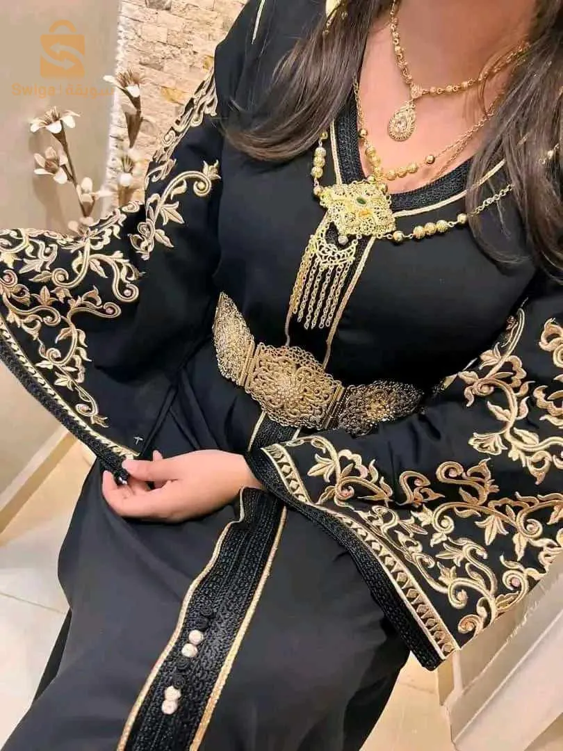 ملابس نساء