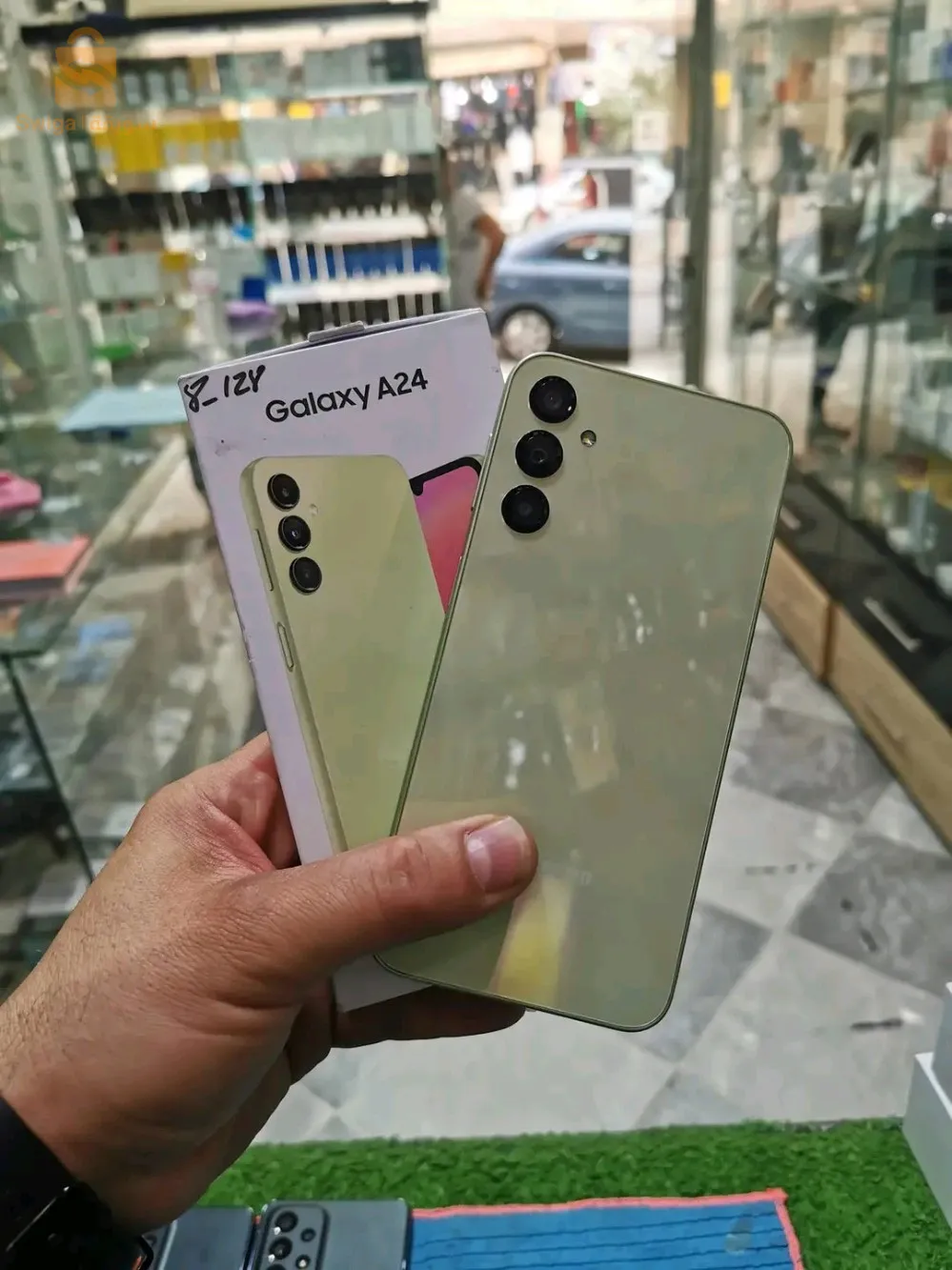 SAMSUNG A24