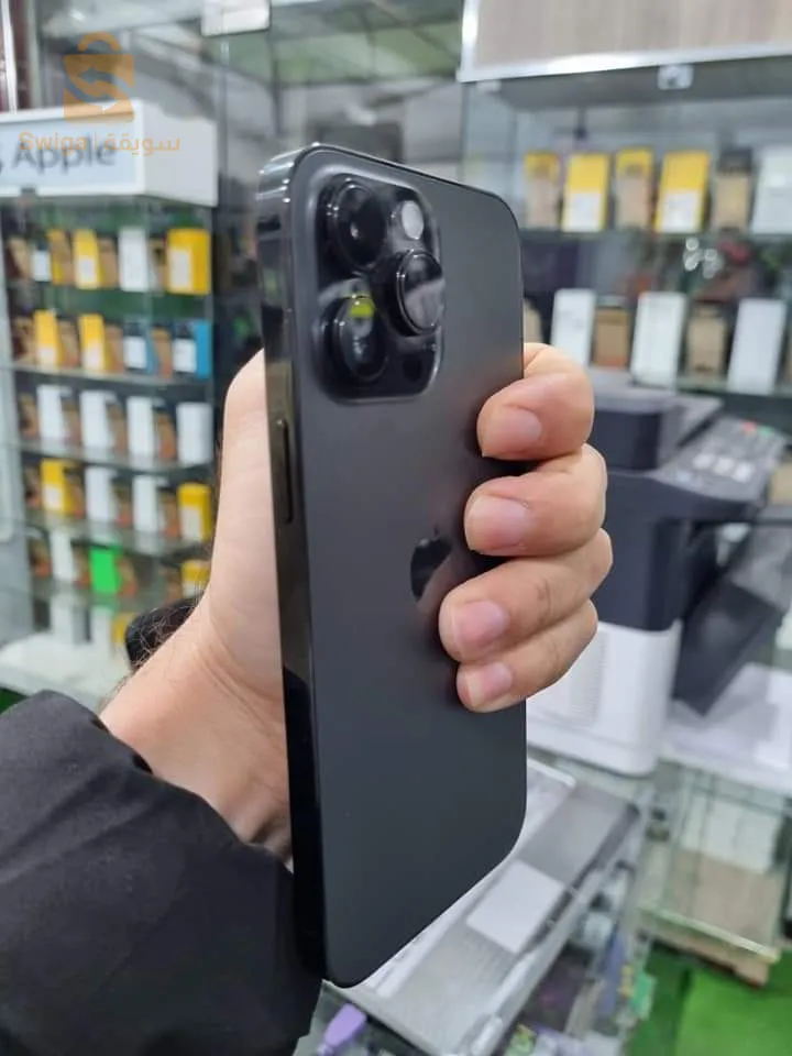 Iphone 14 Pro Max Avec la boiat et cabl original