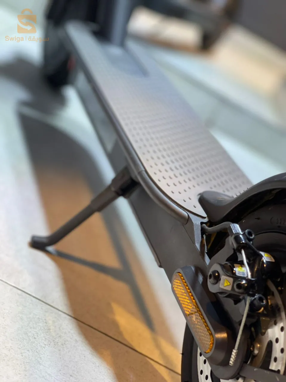 mi_electric_scooter_1S
France