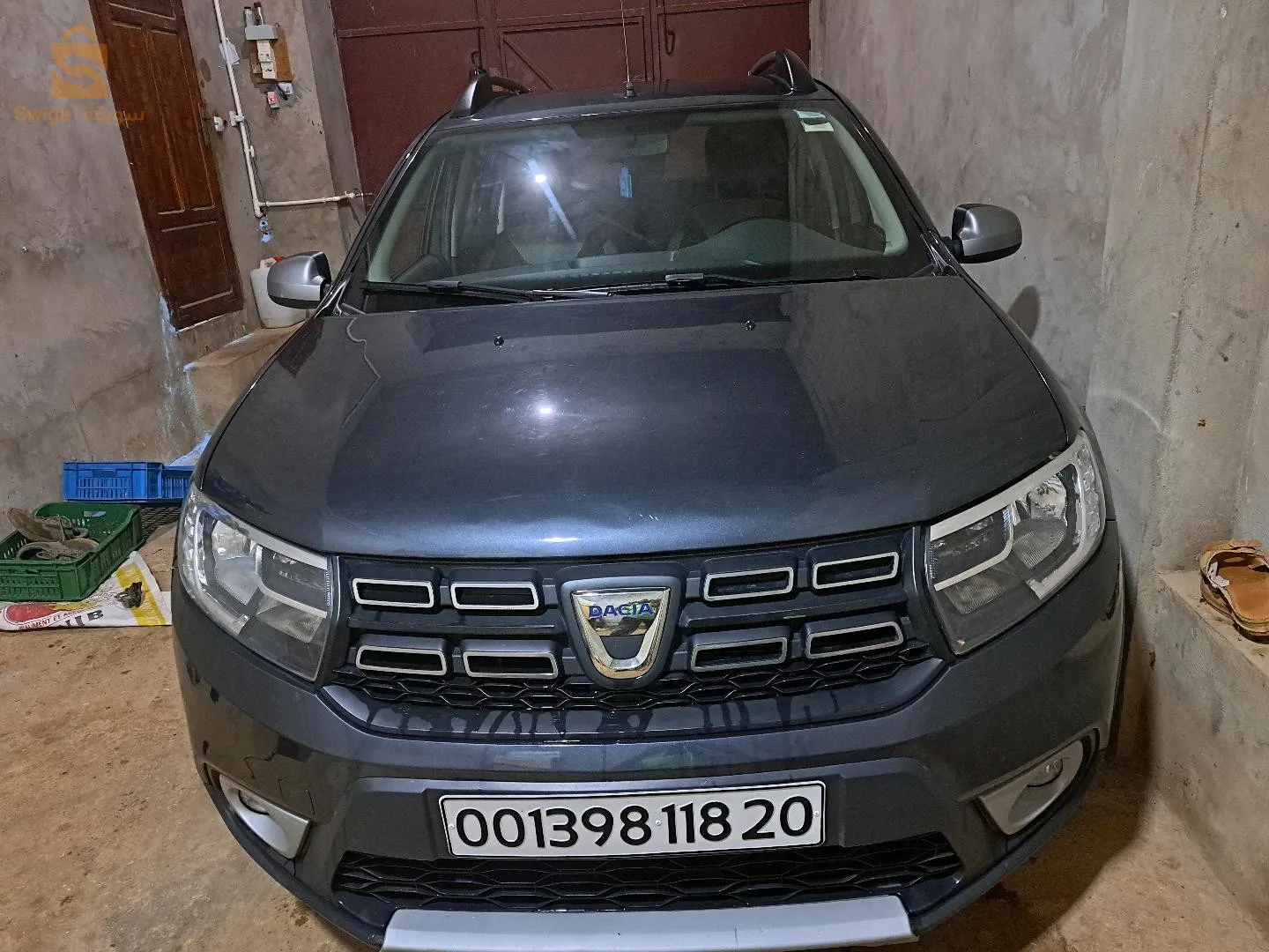 للبيع سيارة ستيبواي سنة 2018 مازوت DCI ماشية 131000 مافيهاش المعاود  ولا البنتورة  اللون ڨري كليبس