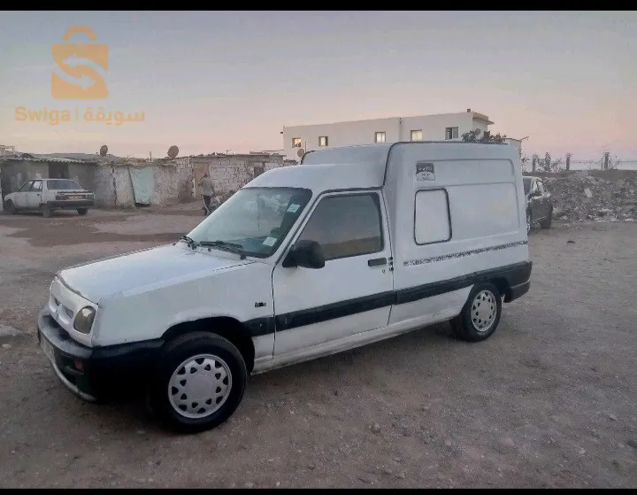 سيارة للبيع