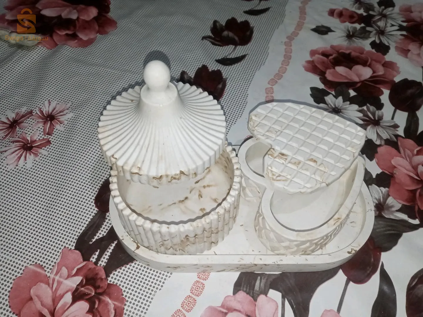 قطع مصنوعة من الجبس