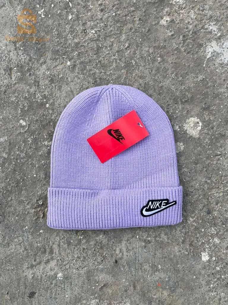 bonnet Lacoste et nike
Trés Bonne qualité
Livraison disponible