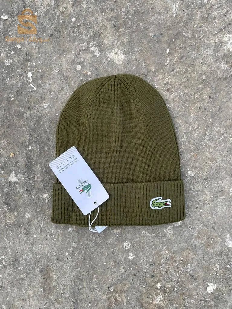 bonnet Lacoste et nike gris indisponible