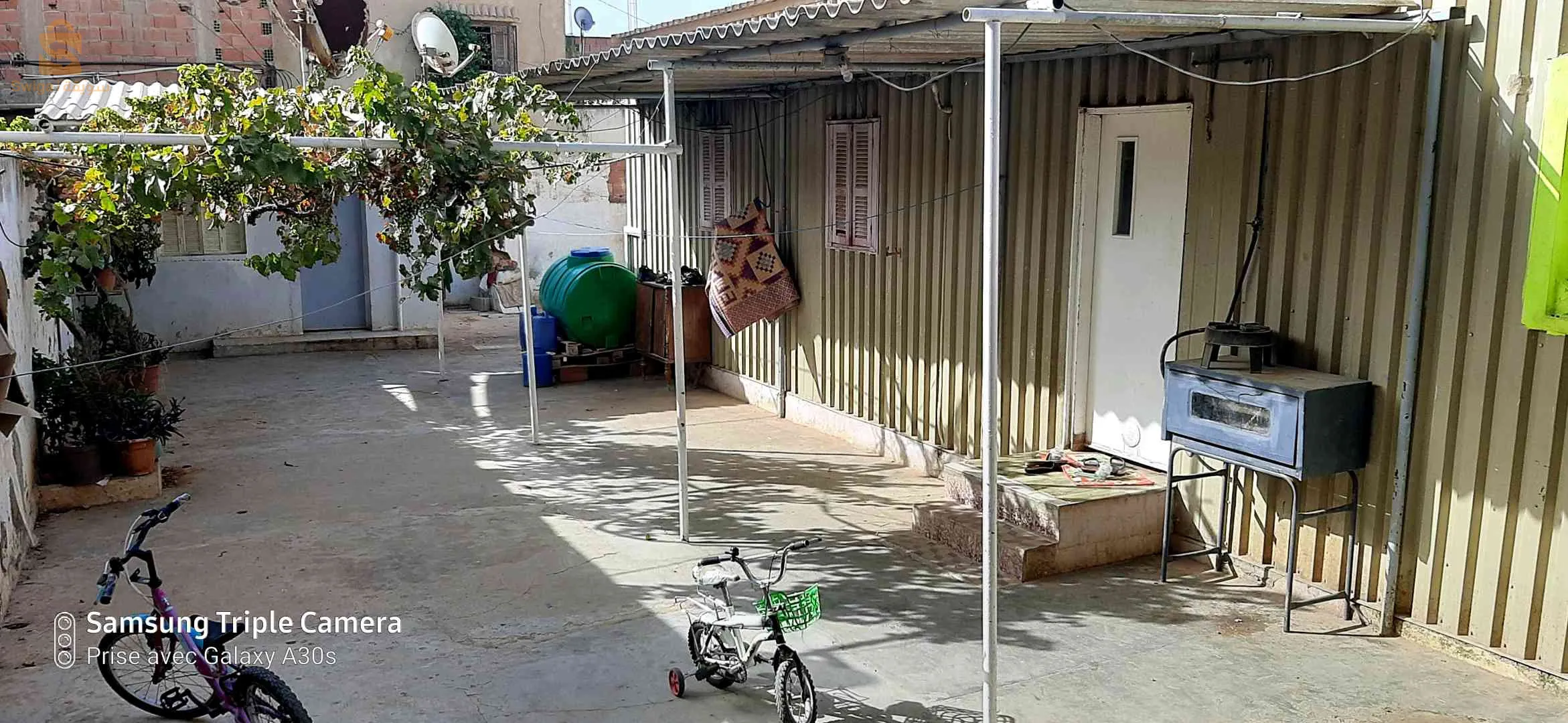 3محلات تجارية +بنيان+براكة مساحة اجمالية 362.40م