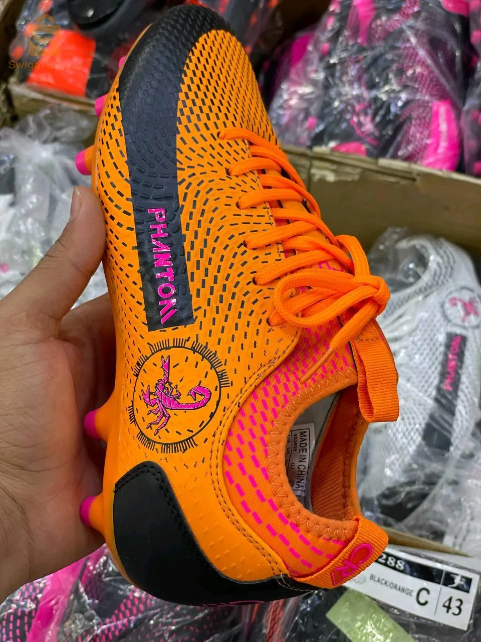 حذاء رياضي PHANTON + Les bas gratuit