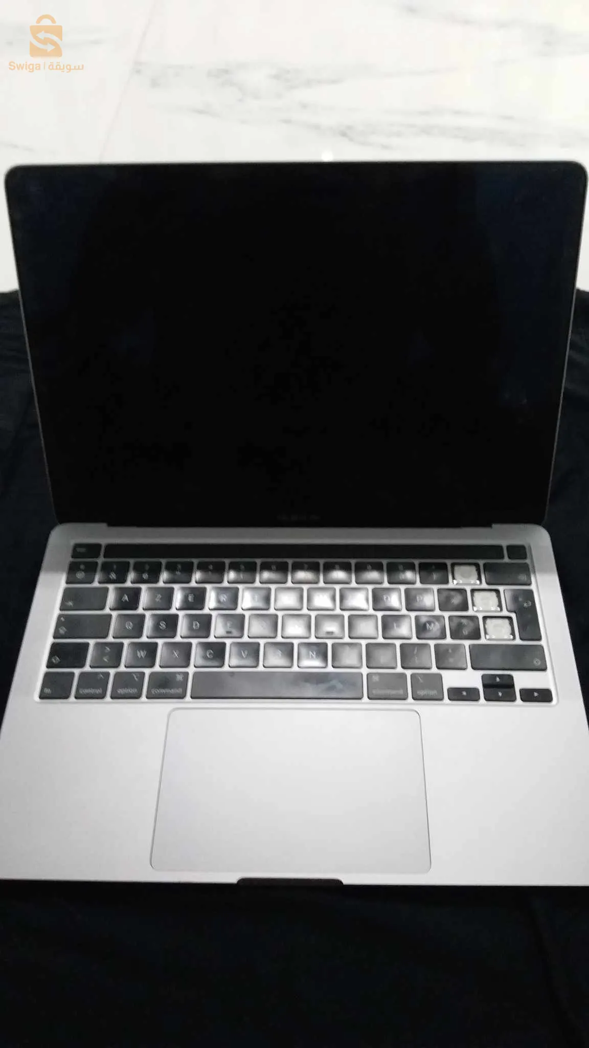 Macbook pro 2020 touch bar i5