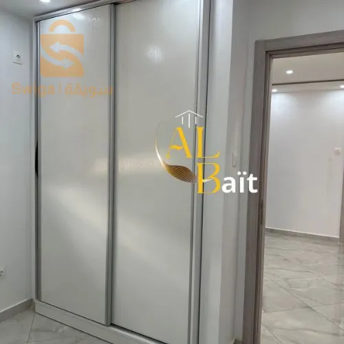 شقة جاهزة و مفروشة للبيع ببلدية برج البحري في حي النسيم البحري قريبة من كل المراف وسعرها غير متوقع