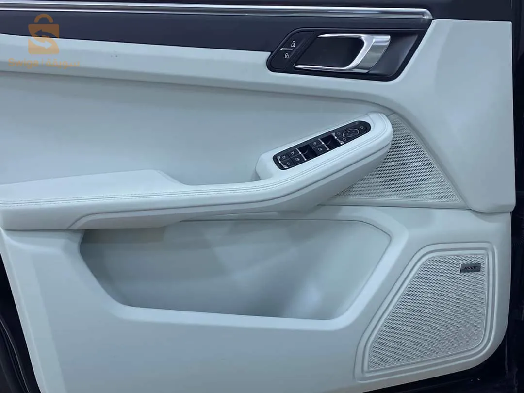 Porsche Macan TURBO