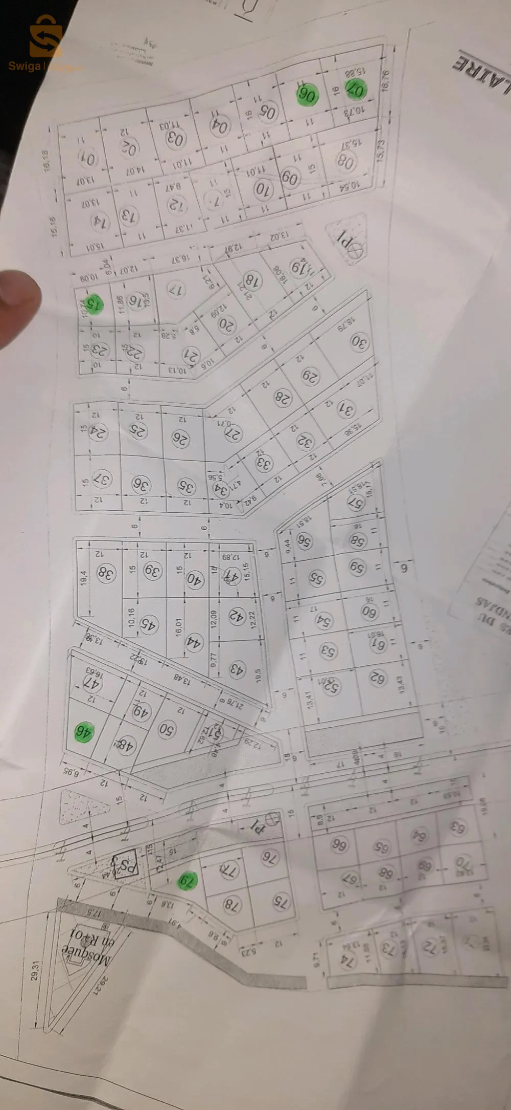بيع قطع ارض بالتجزئة فيها ماء وكهرباء وقنوات صرف الصحي
مع علم فيها وثائق دفتر عقاري بدون وسيط 
150 مليون للار