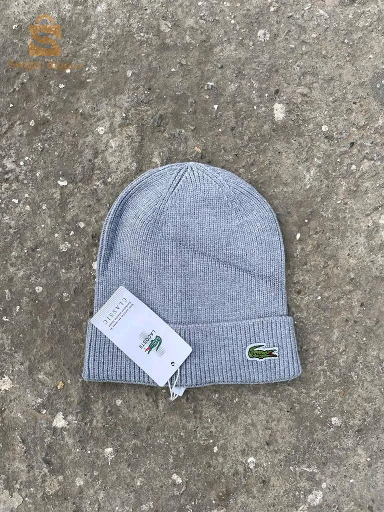 bonnet Lacoste et nike gris indisponible