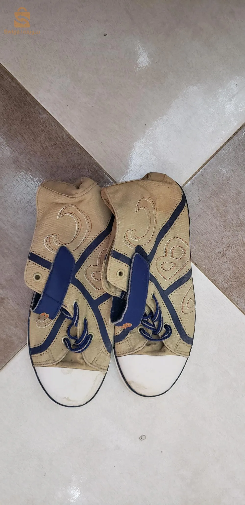 احذية مستعملة للبيع جملة