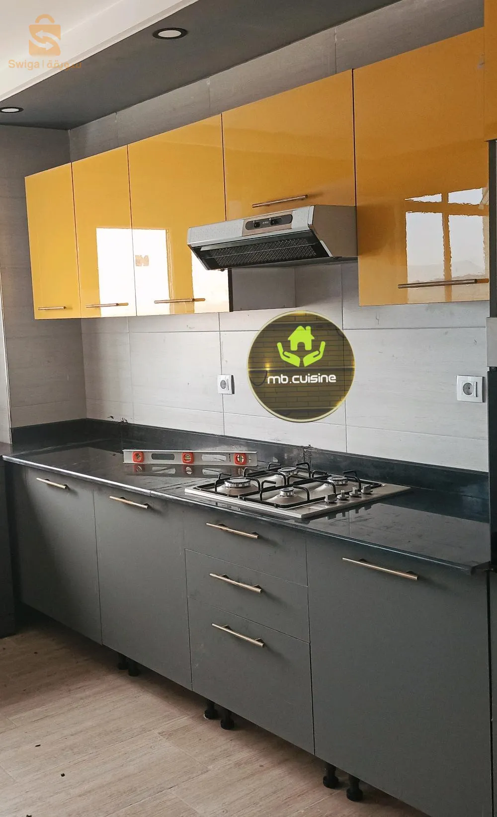 مطابخ عصرية حديثة- حاملة ملابس- ديكور عصري وأنيق