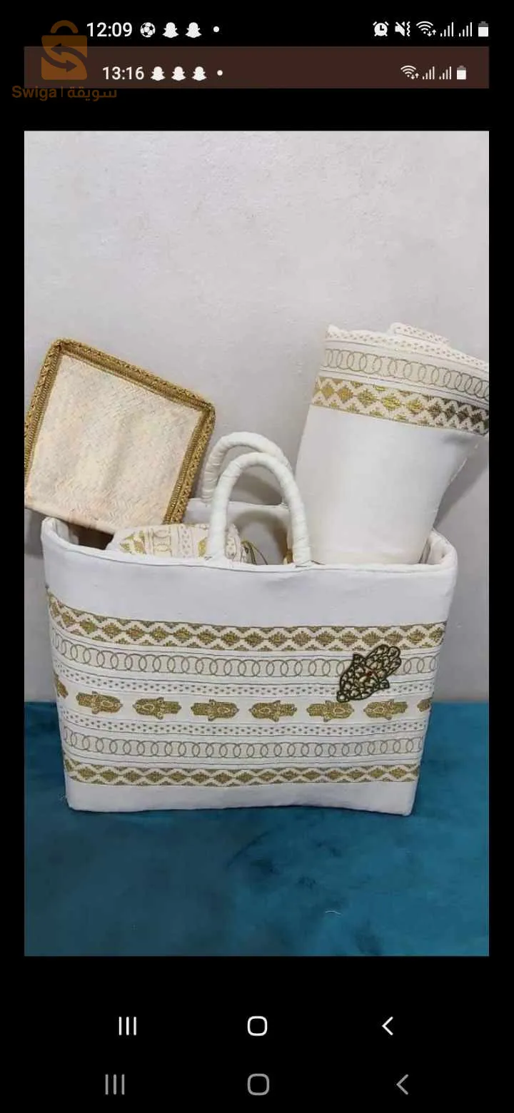 ملابس نسائية