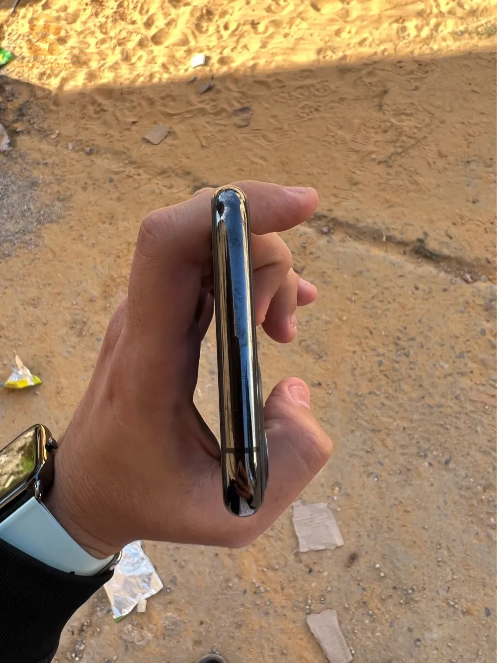 ايفون 11 برو جديد 64جڤا 
باتري 77%