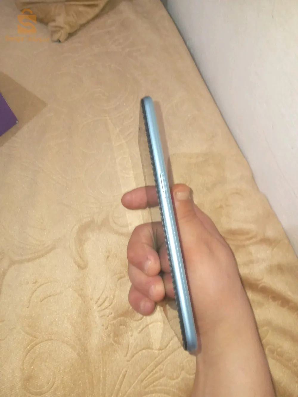 بيع هاتف محمول