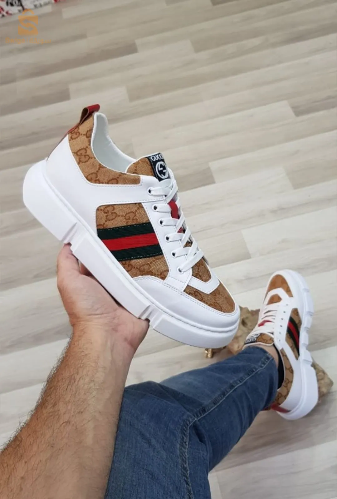 ملابس احدية