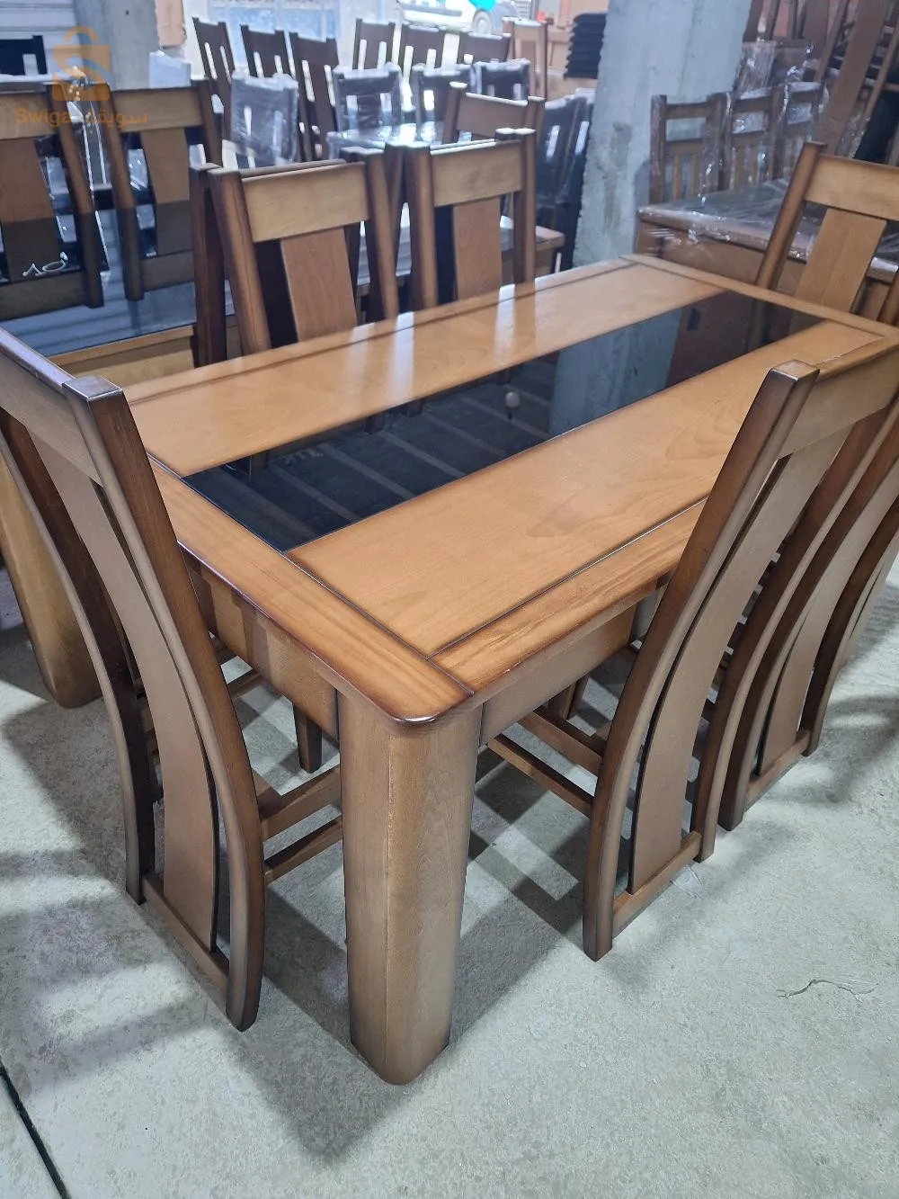 طاولة صالون عصرية