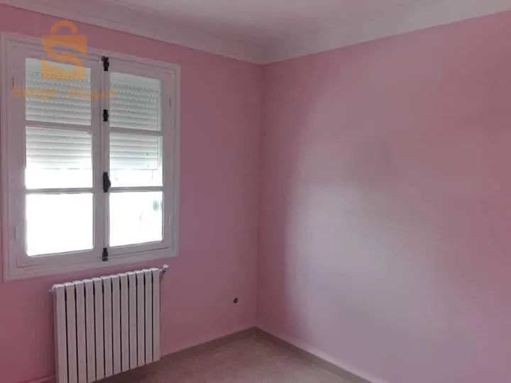 مرحبا بكم خاوتي هذي خدمتي لي حاب يخدم دارو و لا حانوت رنا نخدم اندوي جينيرال وفينيل وساتيني راهي خدما مليح و سوما مليح إن شاء الله رقم الهاتف 0770527509