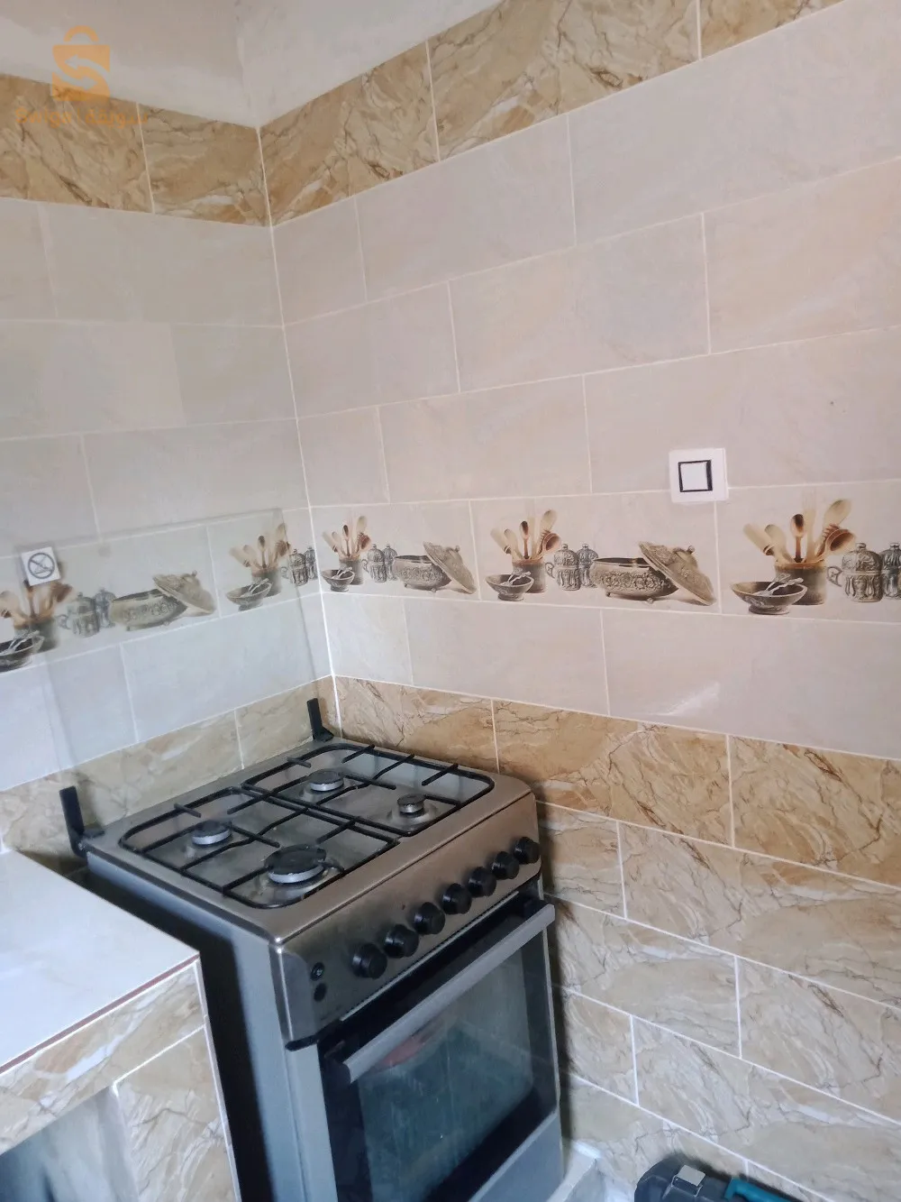 Installing ceramic tiles quickly and perfectly