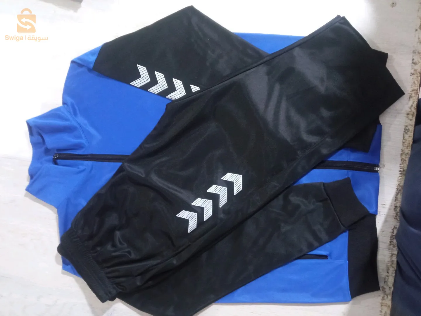 انصومبل Hummel