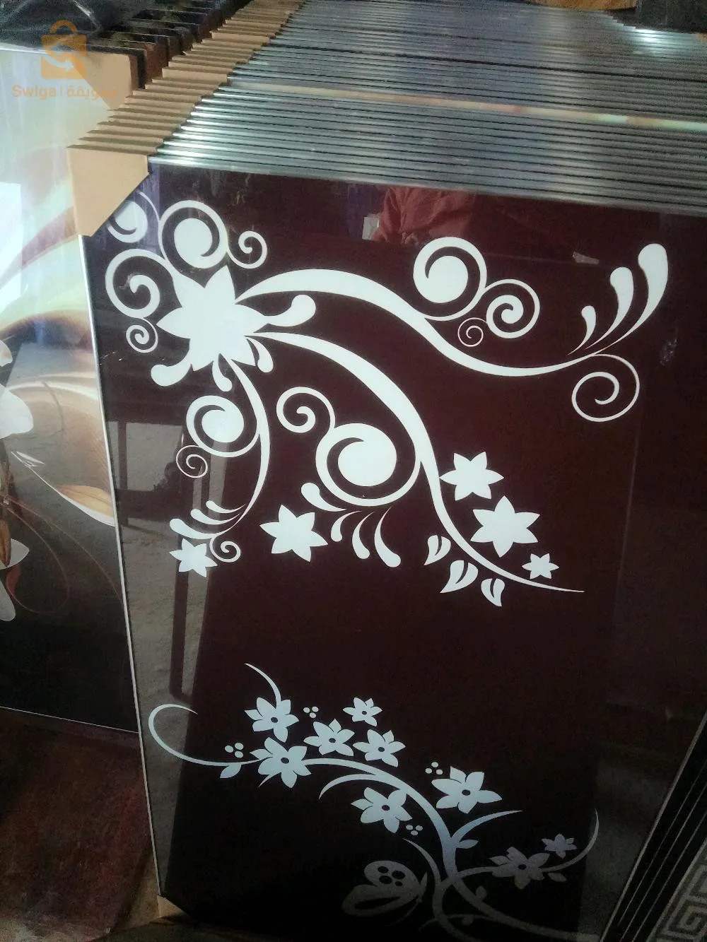 طابلة زجاج 3D اربع كراسي 15000 
6كراسي 17000