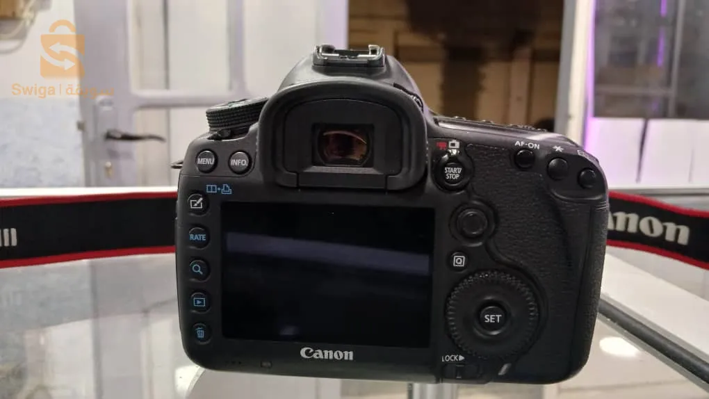 بيع كامل الكاميرا  مع ادوات