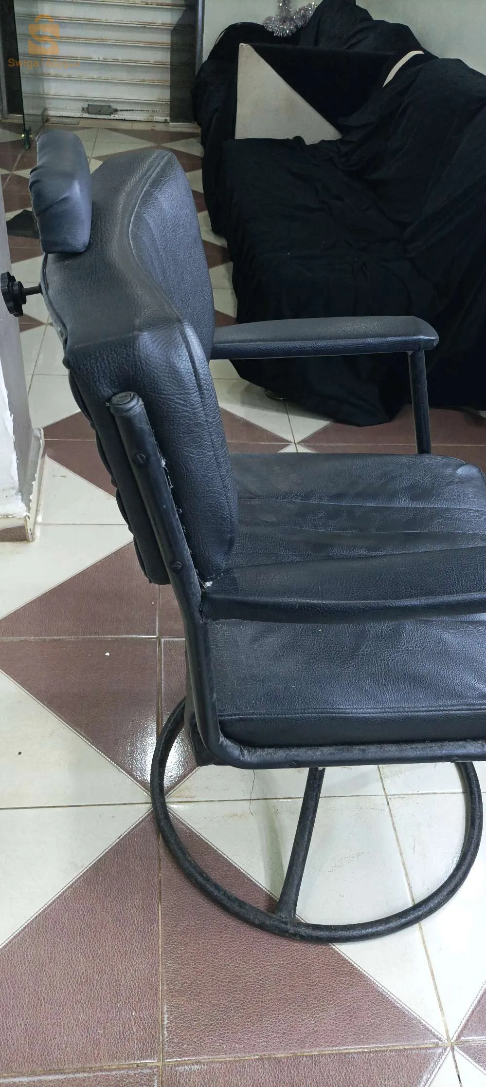 لوازم محل الحلاقة