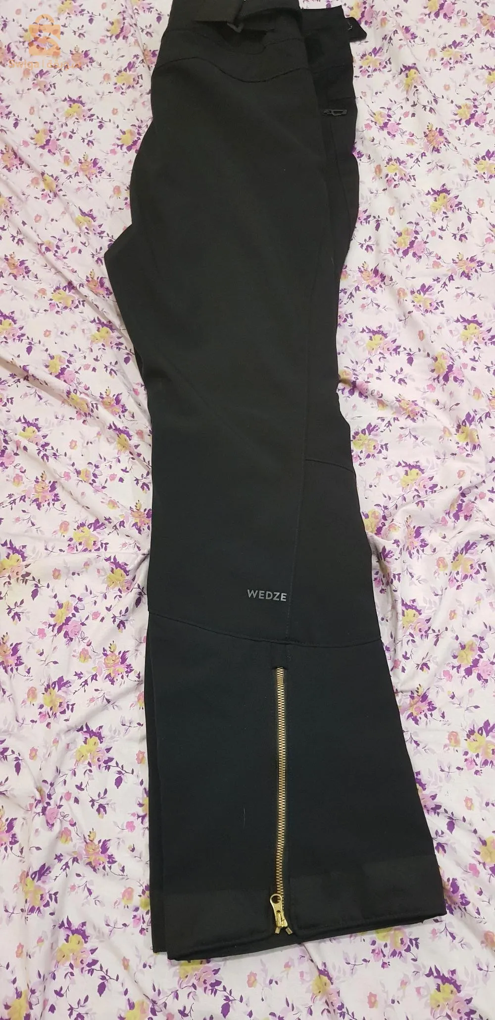 je vends des pantalons randonnées imperméable Decathlon France original pour femmes la taille disponible sauf 37 et 40
