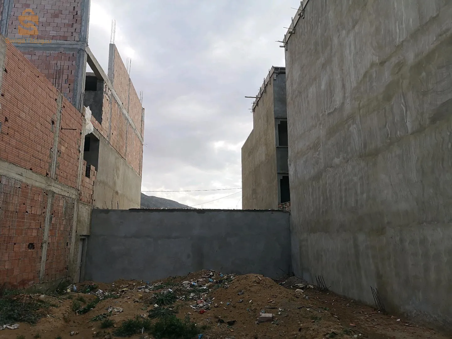 قطعة أرض بلاتفورم