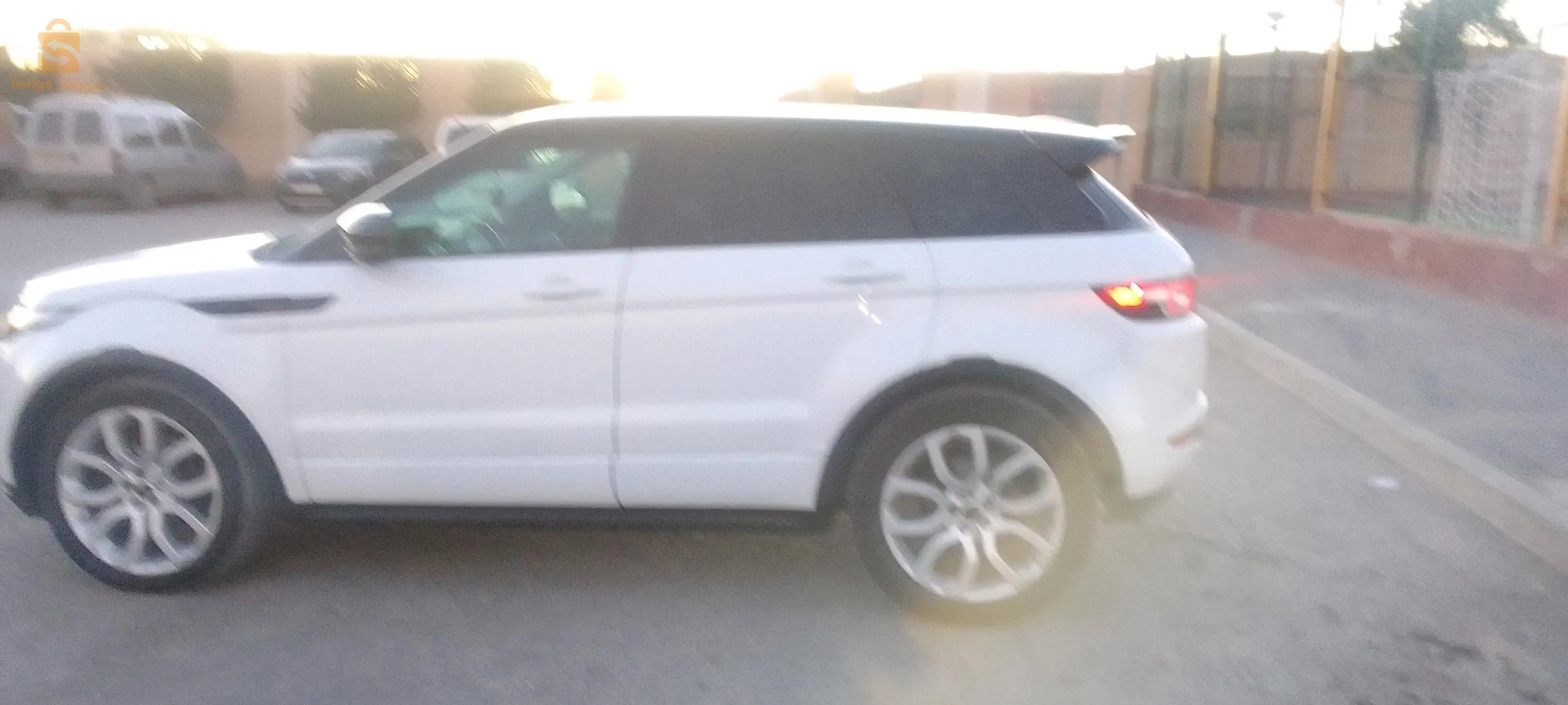 une 4×4 range rover en très bon état