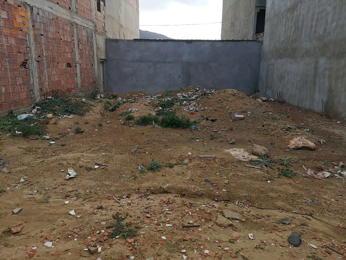 قطعة أرض بلاتفورم