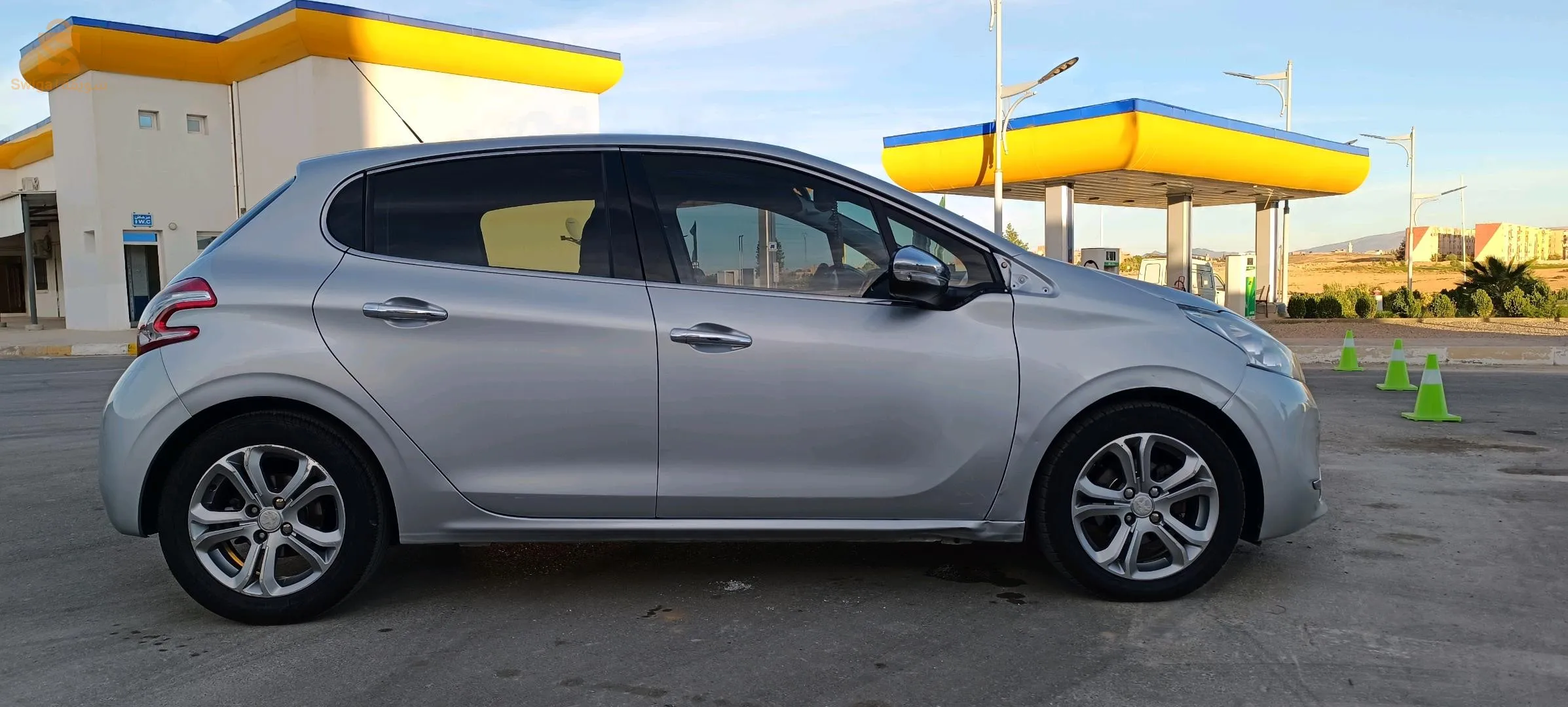 208 hdi
