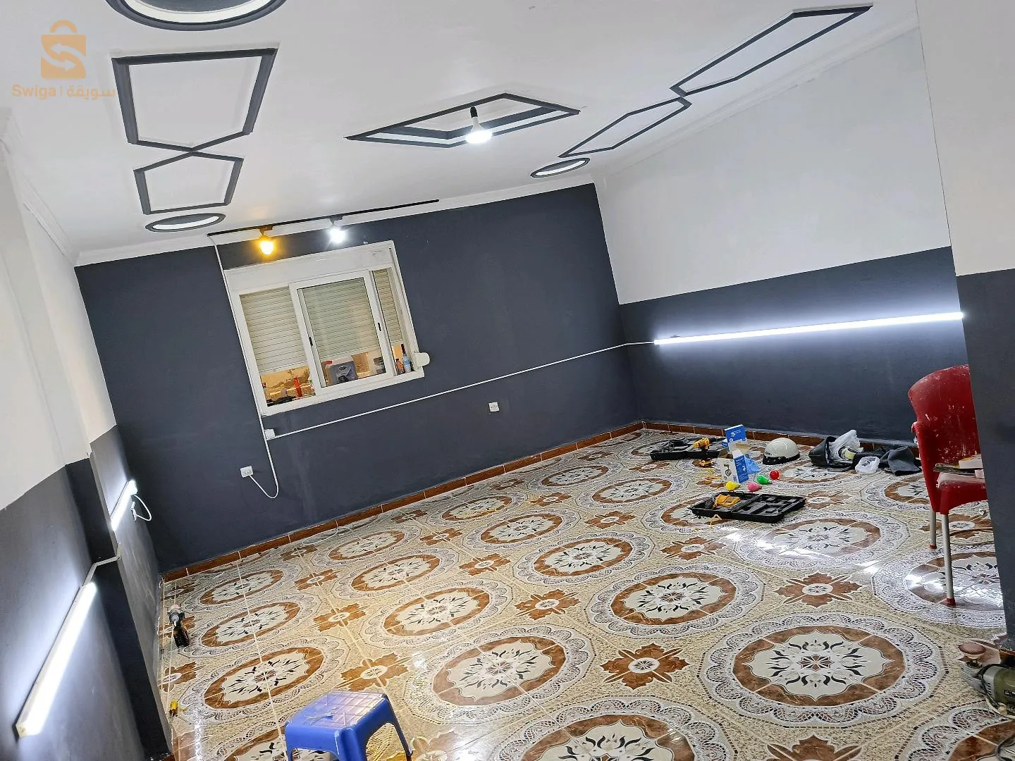 كهربائي بناء