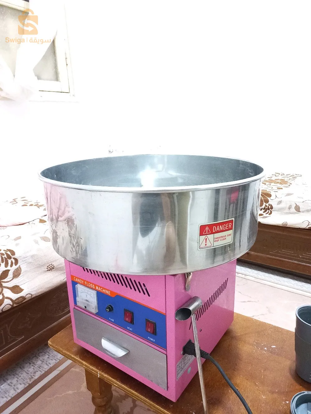 Cotton candy machine