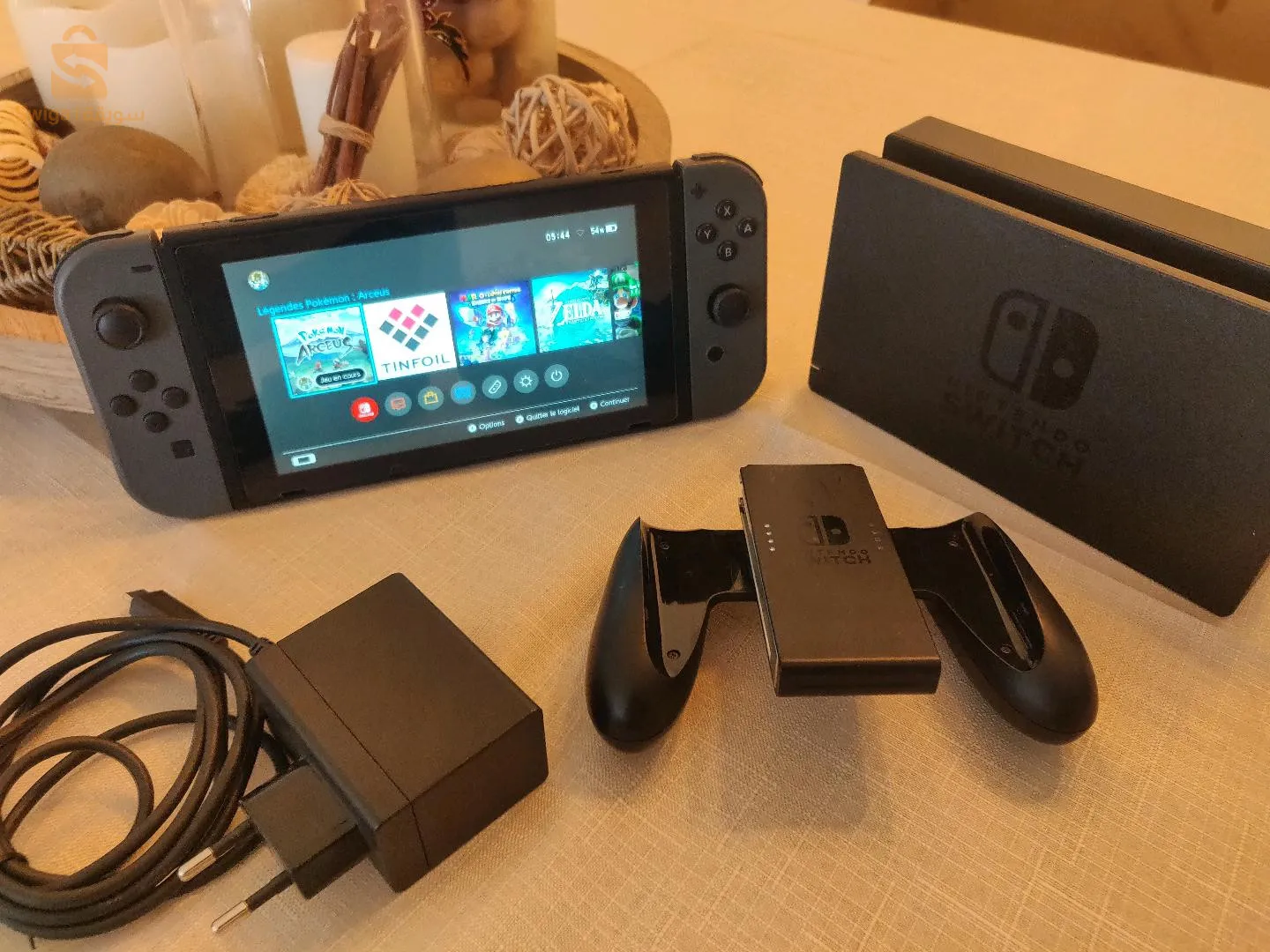 Nintendo switch Flash V2 128gb avec tout accessoires