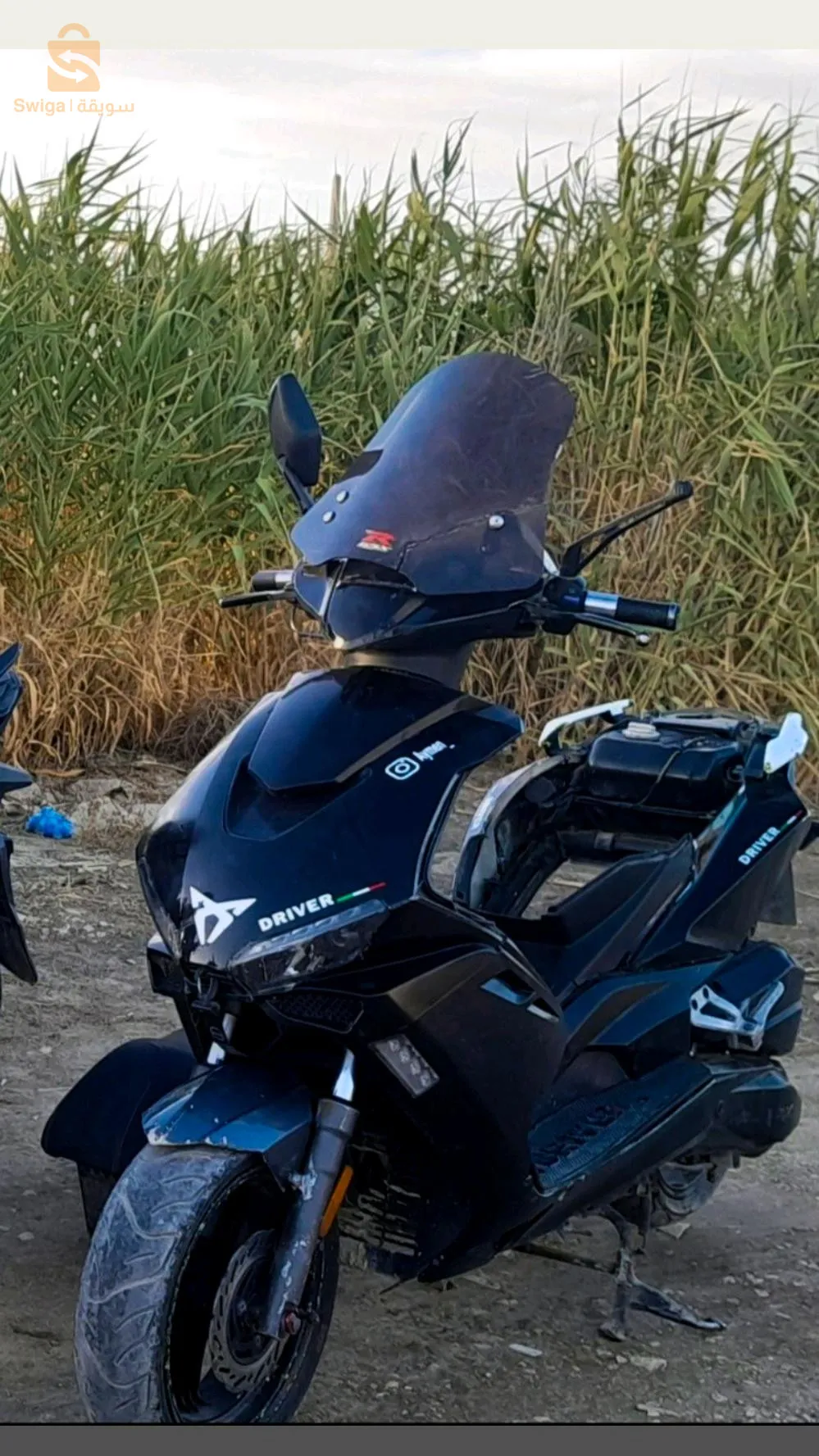 فياماس 2019 
خصها باتري برك عندها البون سعات يزفر 
ماشية 41الف 
كارط قريز  
موتور مريفيزي  
15 السعر ثابت
عندها ضربة في لافورش