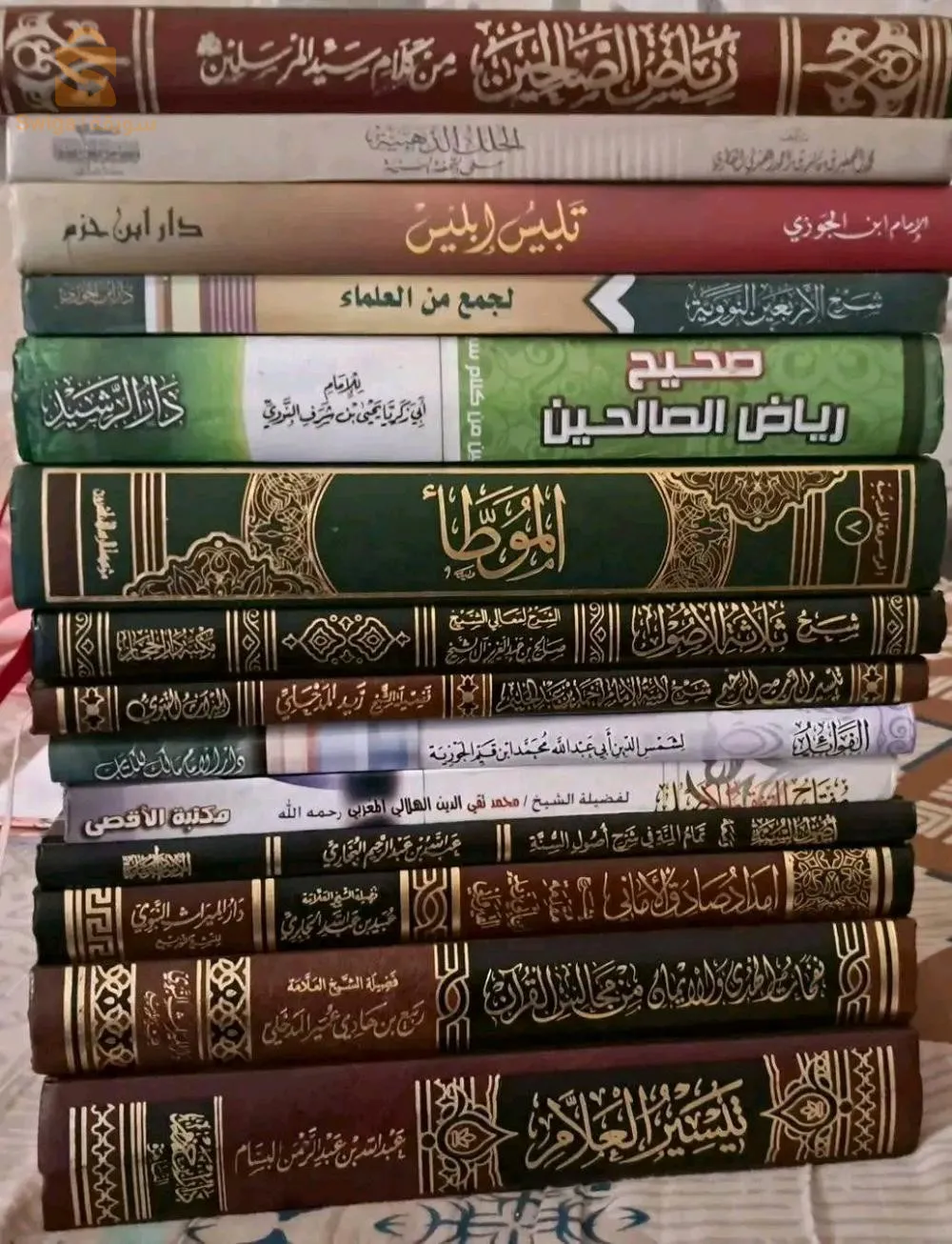 كتب وروايات للبيع
