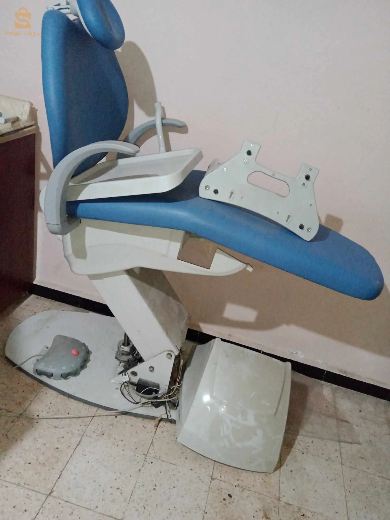 اجهزة خاصة بطبيب الاسنان