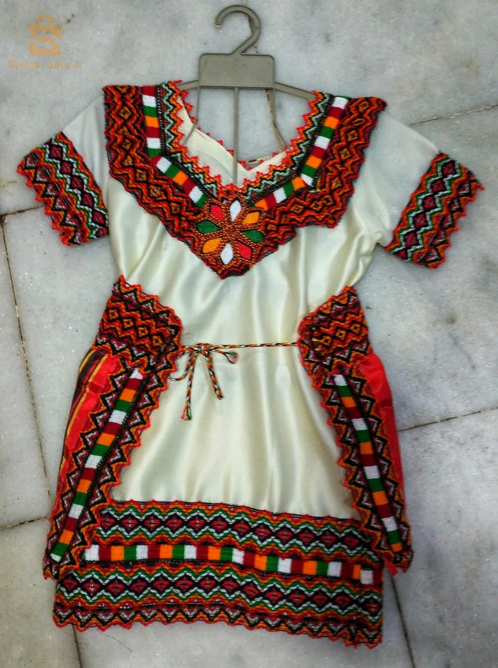 ألبسة تقليدية قبائلية بمناسبة الافراح يناير ...الخ