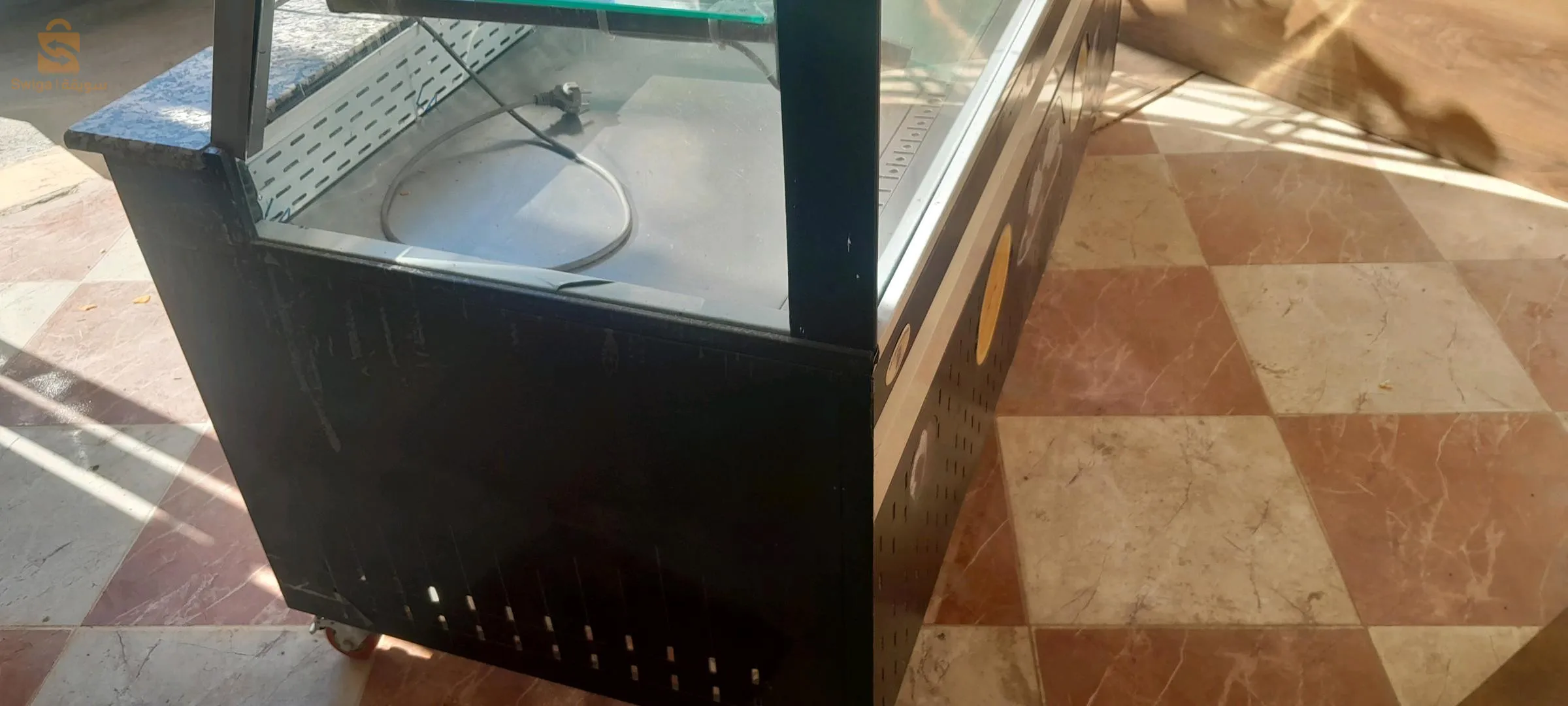 présentoir pâtisseries  comme neuf