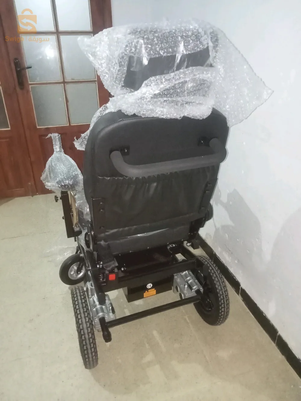 كرسي متحرك كهربائي جديد