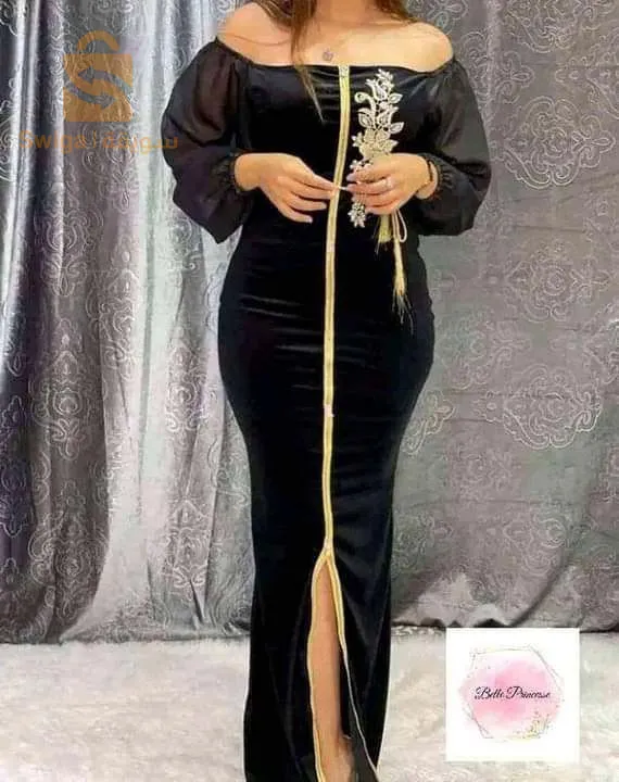 robe caftan tres classe 
disponible en 3 couleur 
livraison 58 wilaya