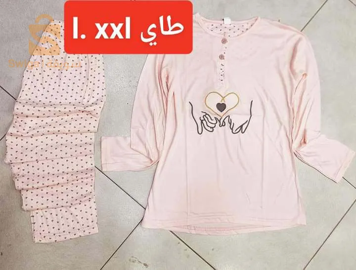 ملابس نسائية