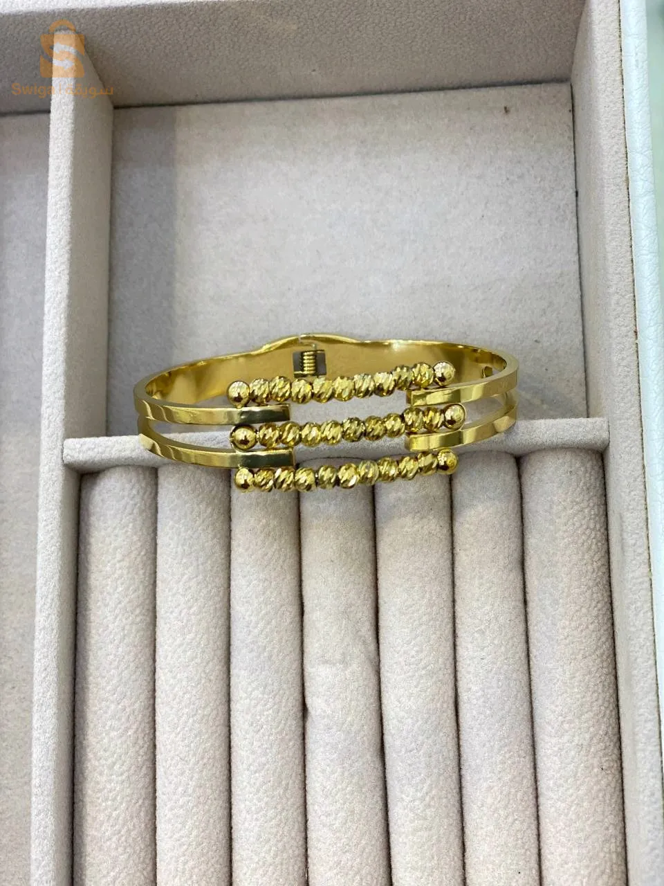 مجوهرات و اكسسورات